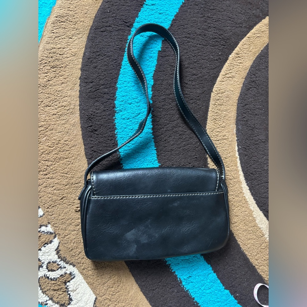 Jones New York Black Leather Shoulder Bag - Picture 2 of 6